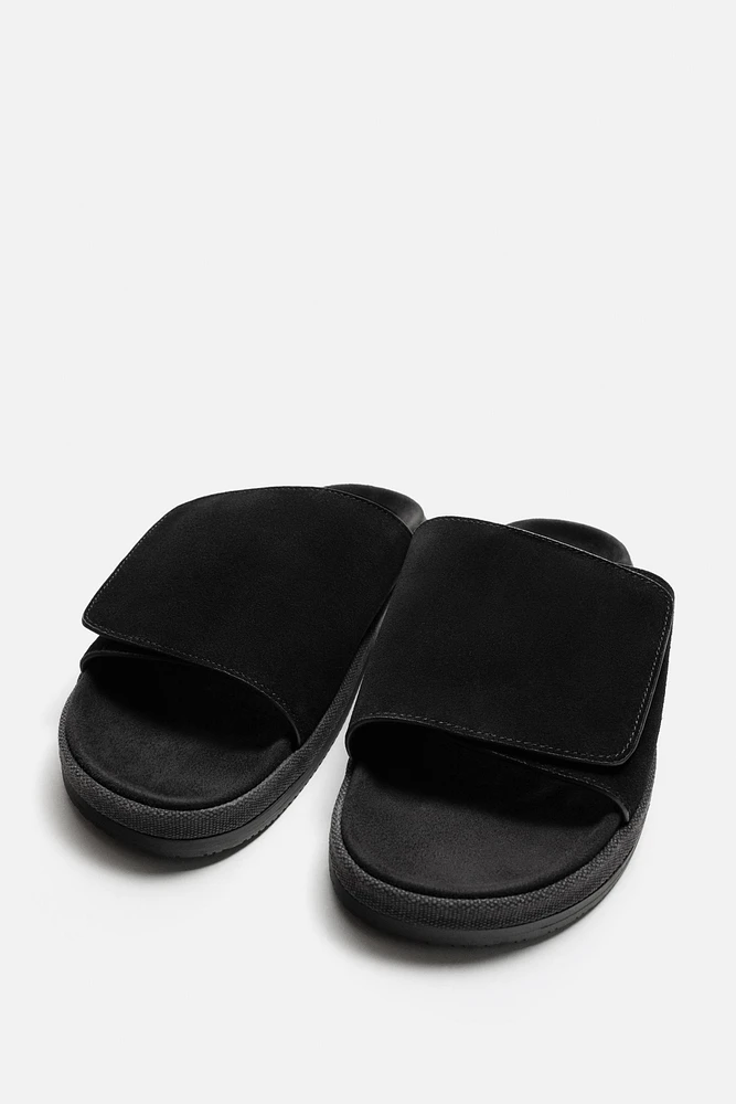 SANDALES EN CUIR
