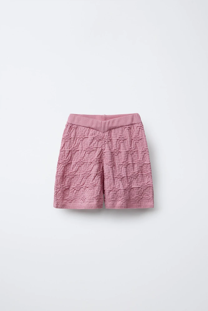 TEXTURED KNIT BERMUDA SHORTS