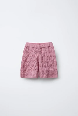 TEXTURED KNIT BERMUDA SHORTS