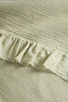 TEXTURED BEDSPREAD WITH RUFFLE TRIM
