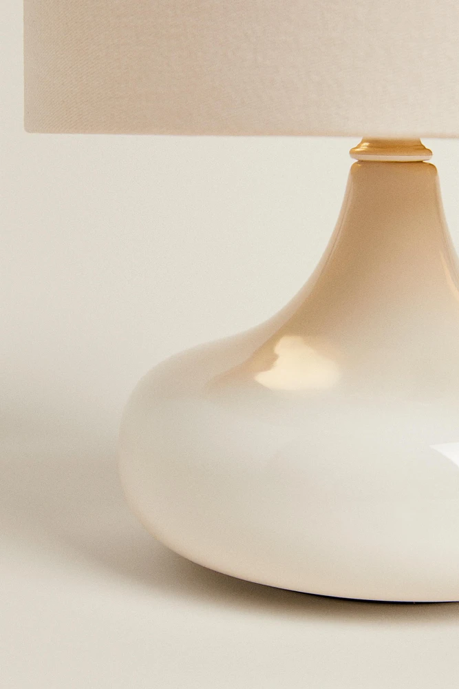 CERAMIC BASE TABLE LAMP