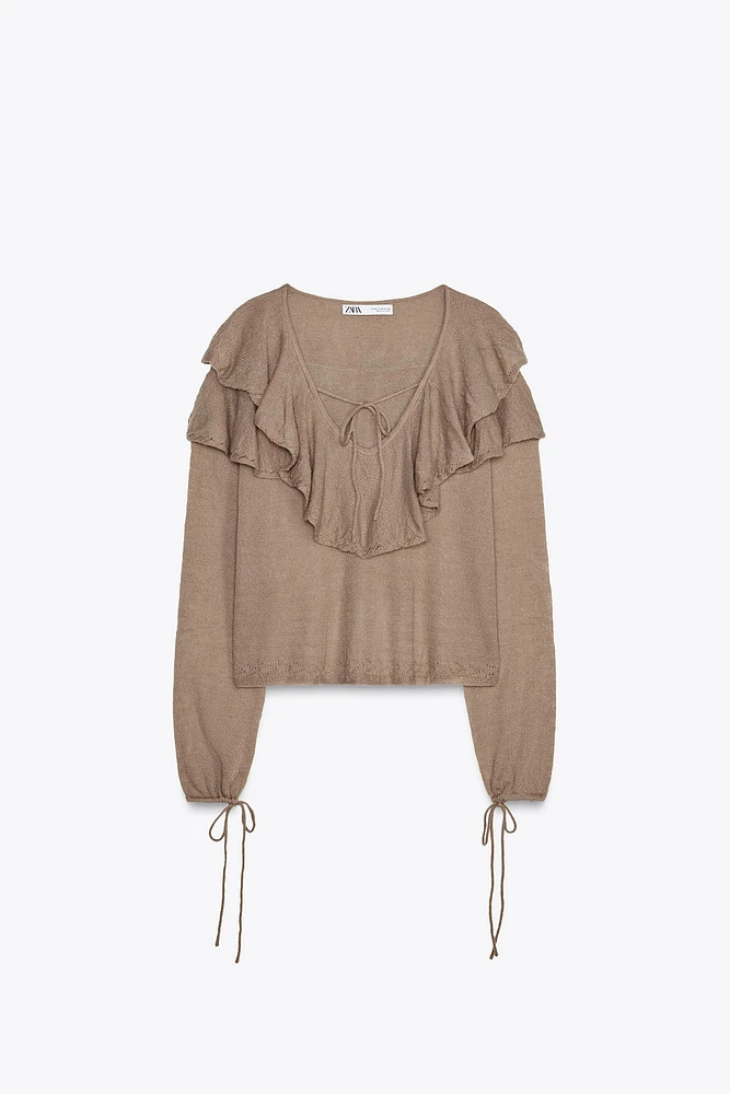 RUFFLED KNIT TOP