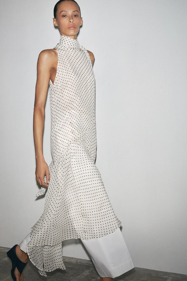 Zara POLKA DOT HALTER DRESS ZW COLLECTION | Place Rosemre Zara POLKA DOT HALTER DRESS ZW COLLECTION | Place Rosemre