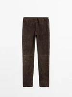 Leggings en cuir finition daim