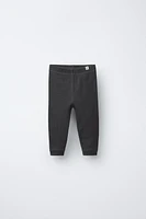 RIBBED LEGGINGS WITH LABEL