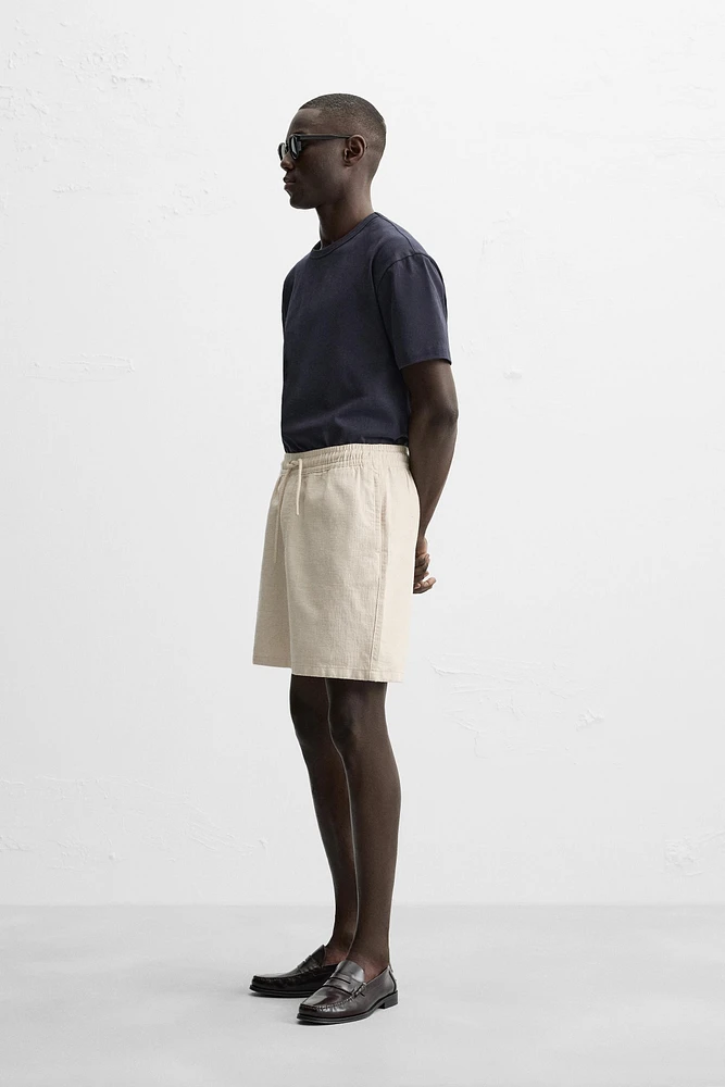 BERMUDA REGULAR FIT STRUCTURÉ