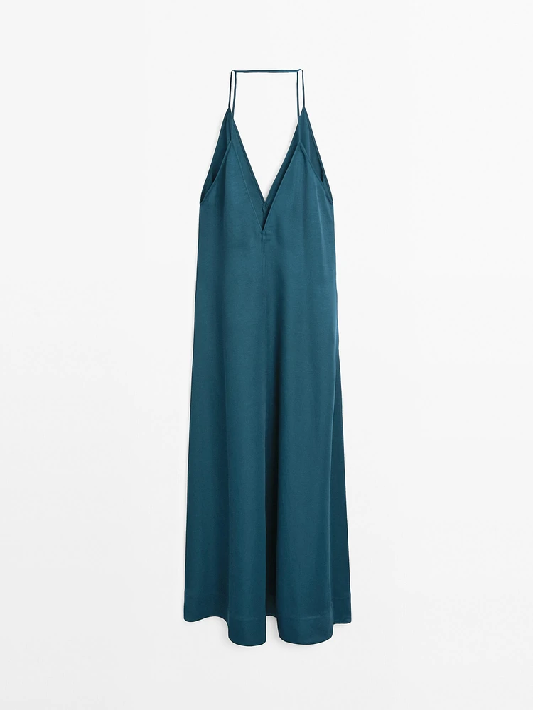 Robe longue fluide à col en V