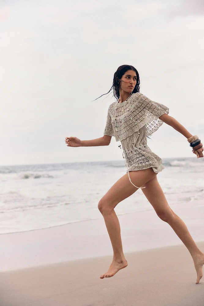 POINTELLE RUFFLE KNIT TOP