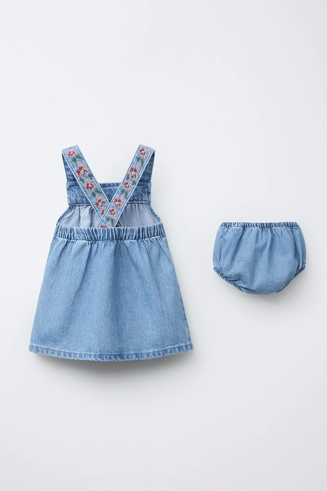 ROBE-SALOPETTE ET CULOTTE EN JEAN BRODÉ