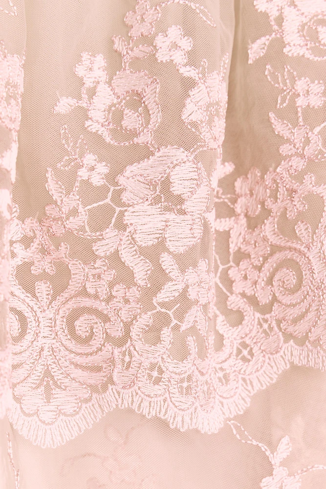 EMBROIDERED RUFFLED TOP