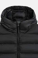 LIGHTWEIGHT HOODED PUFFER JACKET