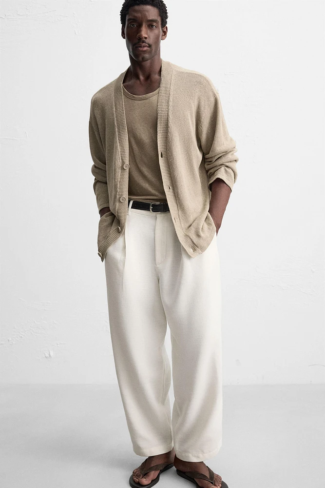 PANTALON COUPE DÉCONTRACTÉE À PLIS
