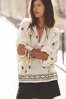 EMBROIDERED BLOUSE
