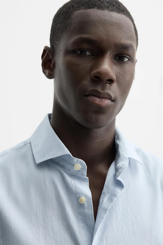 CHEMISE À TEXTURE AVEC RAYURES
