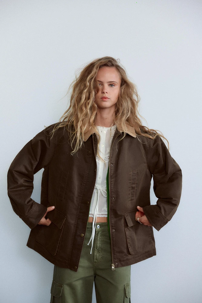 VESTE COL CONTRASTE