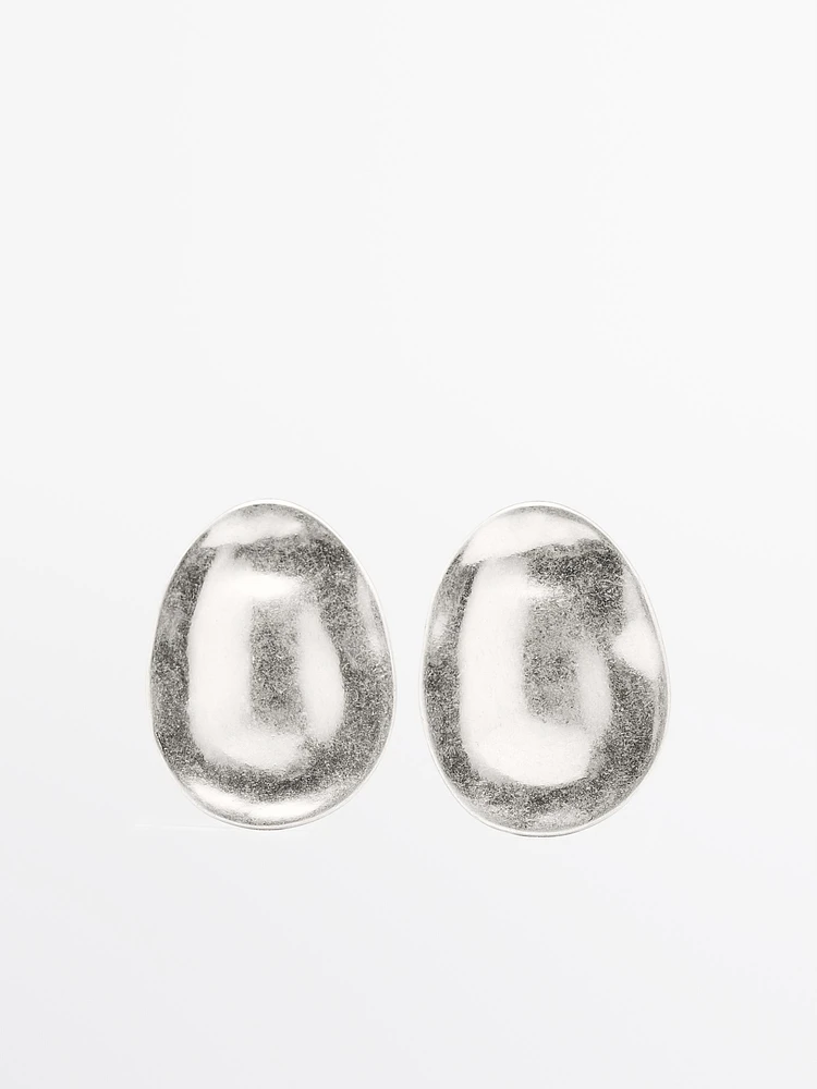 Almond earrings