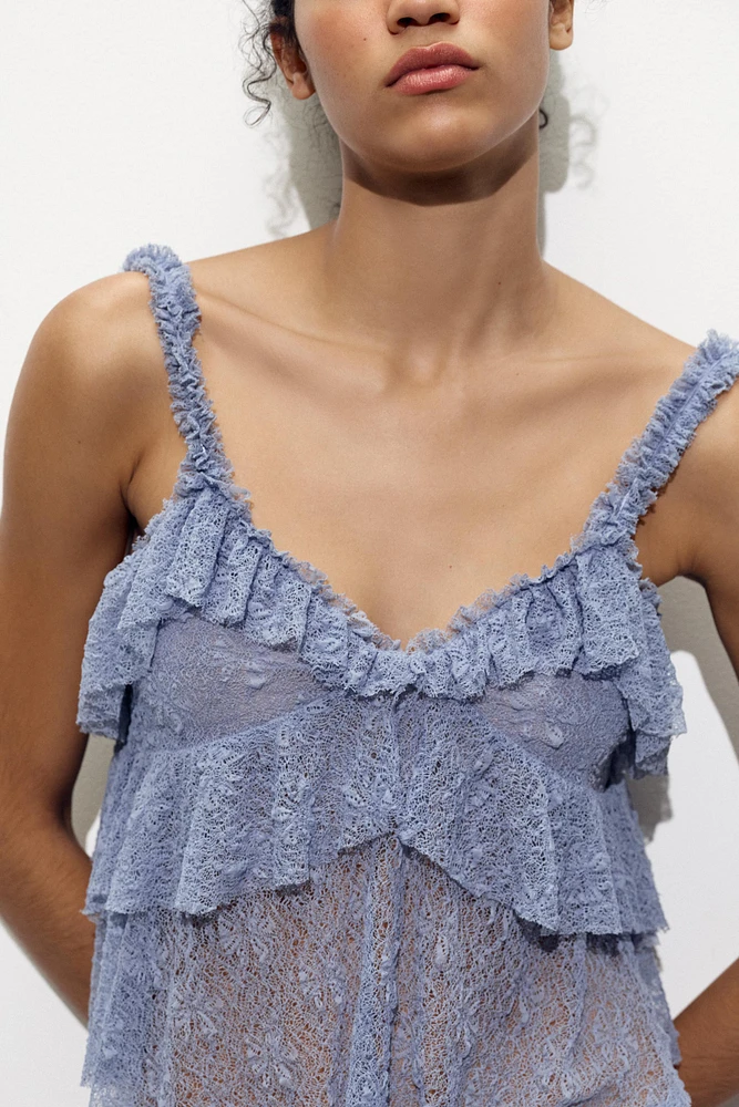 LACE RUFFLE TOP
