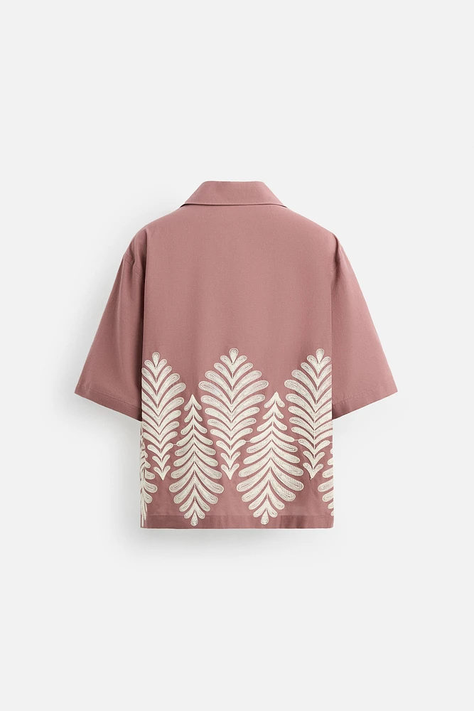 SHIRT WITH CONTRASTING EMBROIDERY