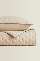 QUILTED QUILT WITH DOTS