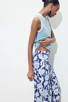 SLEEVELESS KNIT TOP