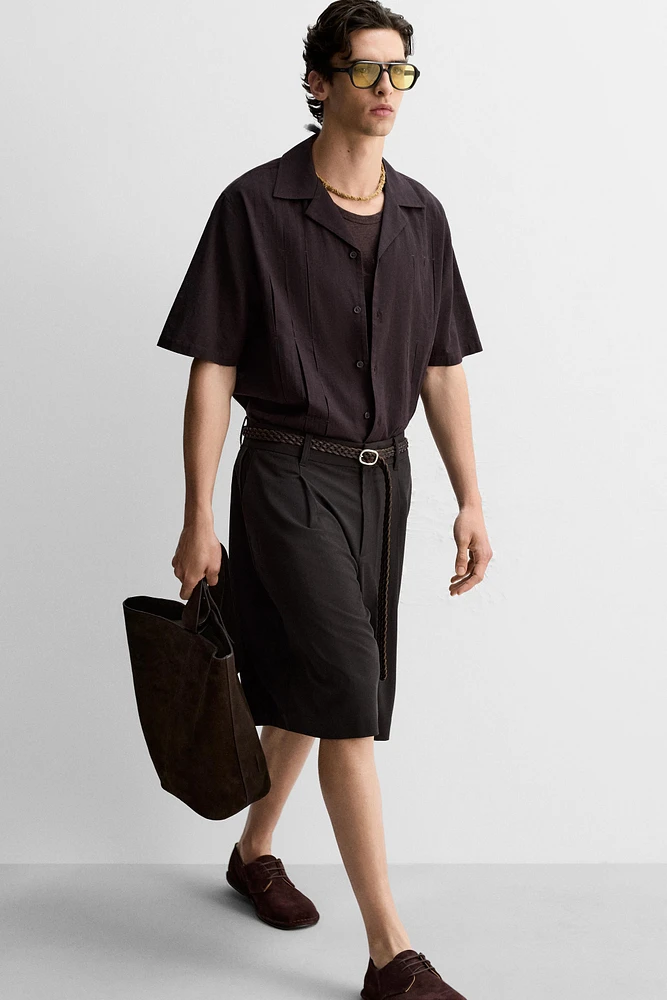 RELAXED FIT PLEATED SHORTS