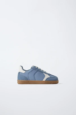 SOFT SNEAKERS