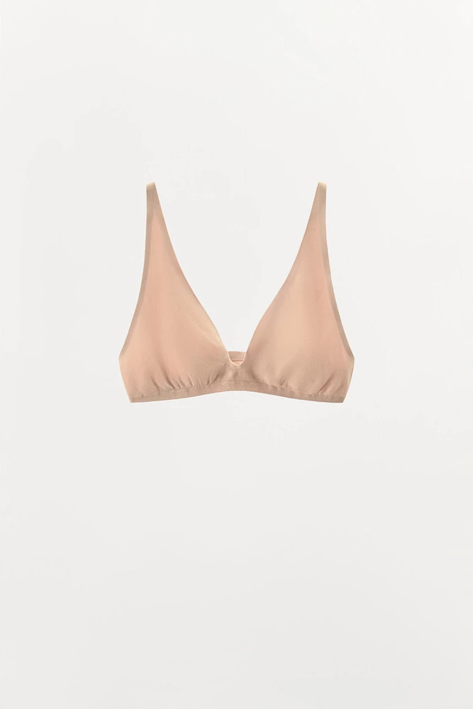 SEAMLESS TRIANGLE BRALETTE