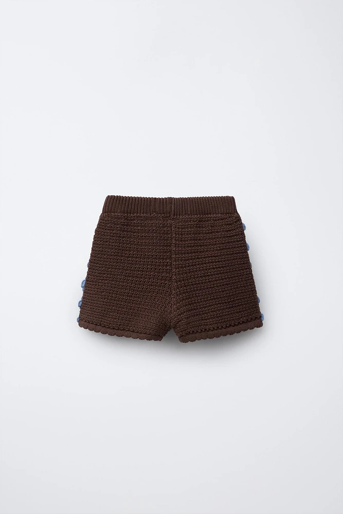 SHORT EN MAILLE À MARGUERITES