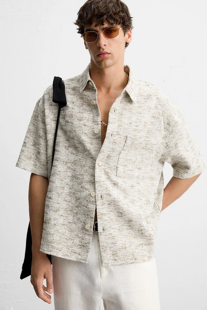 CONTRAST TEXTURE OVERSHIRT