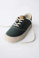 SKATER SNEAKERS