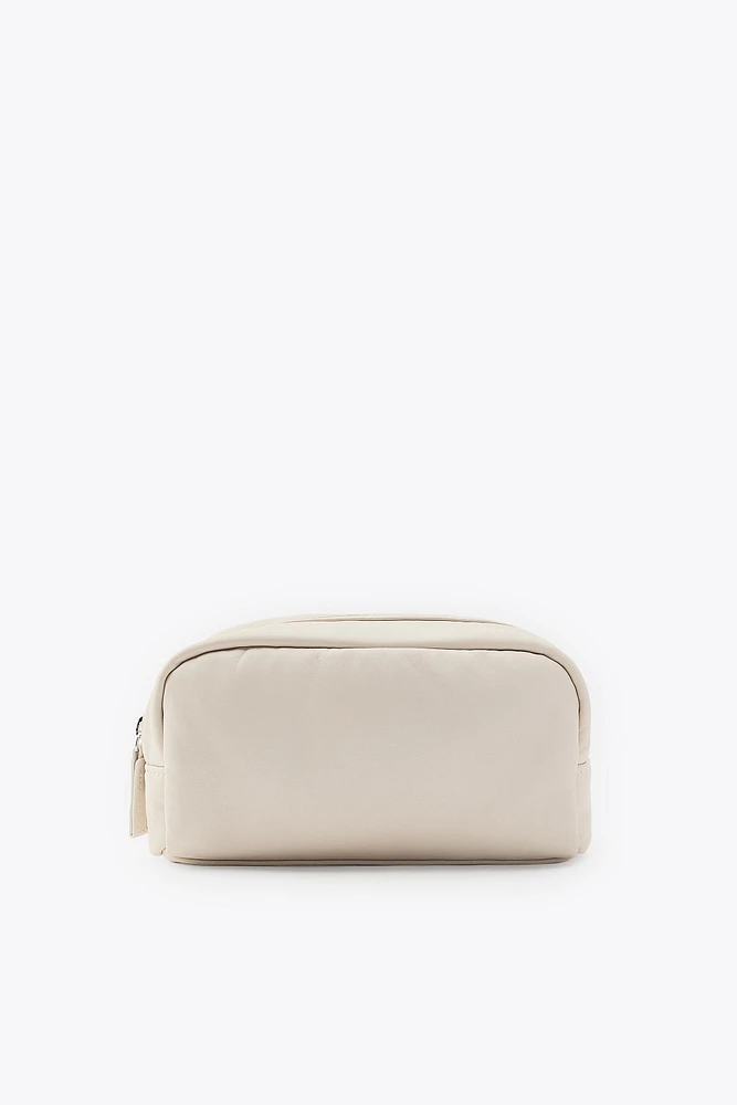 100% LEATHER TOILETRY BAG