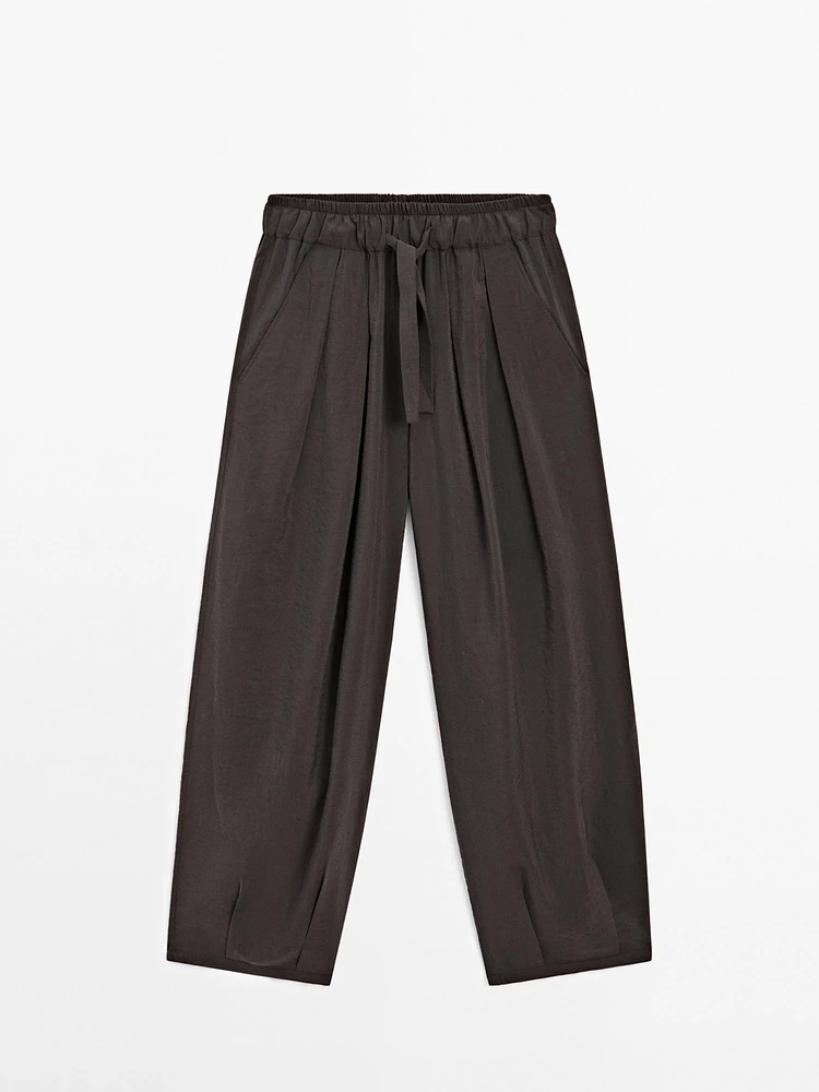 Voluminous silk blend trousers