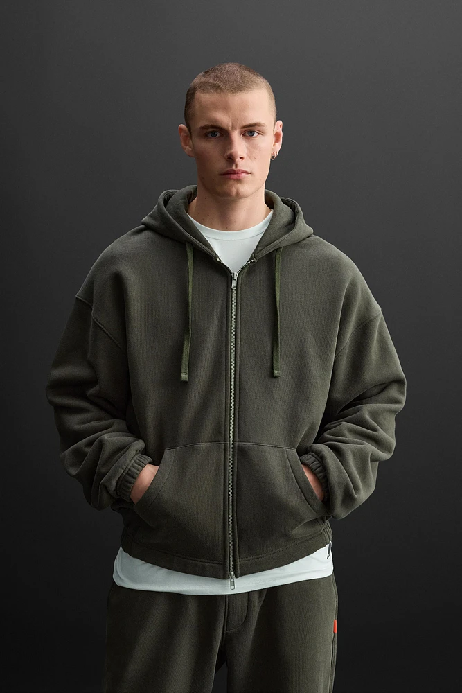 ZIP-UP HOODIE