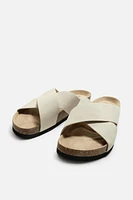 SANDALES EN CUIR CROISÉES