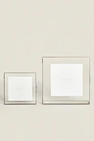 SQUARE STRUCTURE PICTURE FRAME