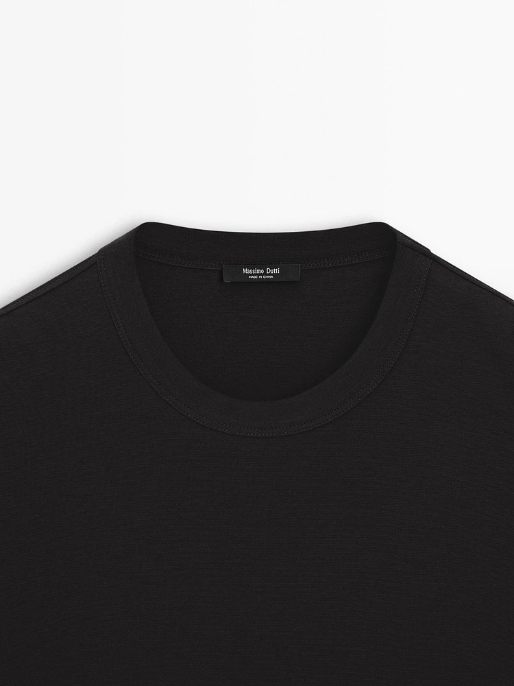 Short sleeve cotton blend T-shirt