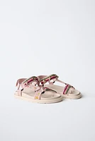 SANDALES CASUAL DÉTAILS