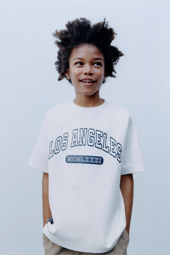T-SHIRT STYLE UNIVERSITAIRE