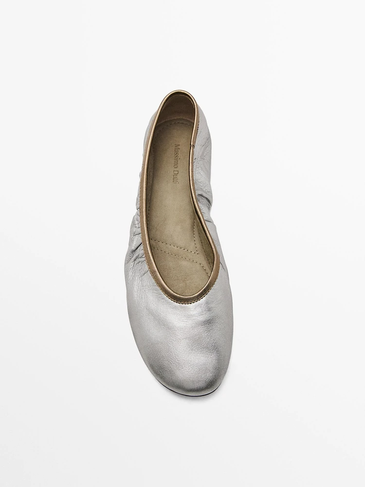 Gathered metallic ballerinas