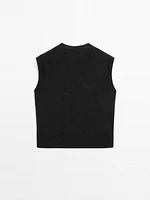 V-neck knit vest