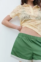 SHORTS SATINÉS AVEC DENTELLE