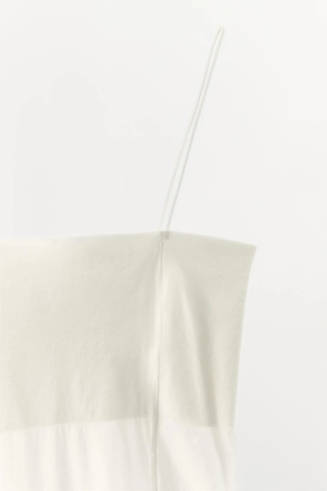 BODY CINTRÉ À BRETELLES ET COUTURES