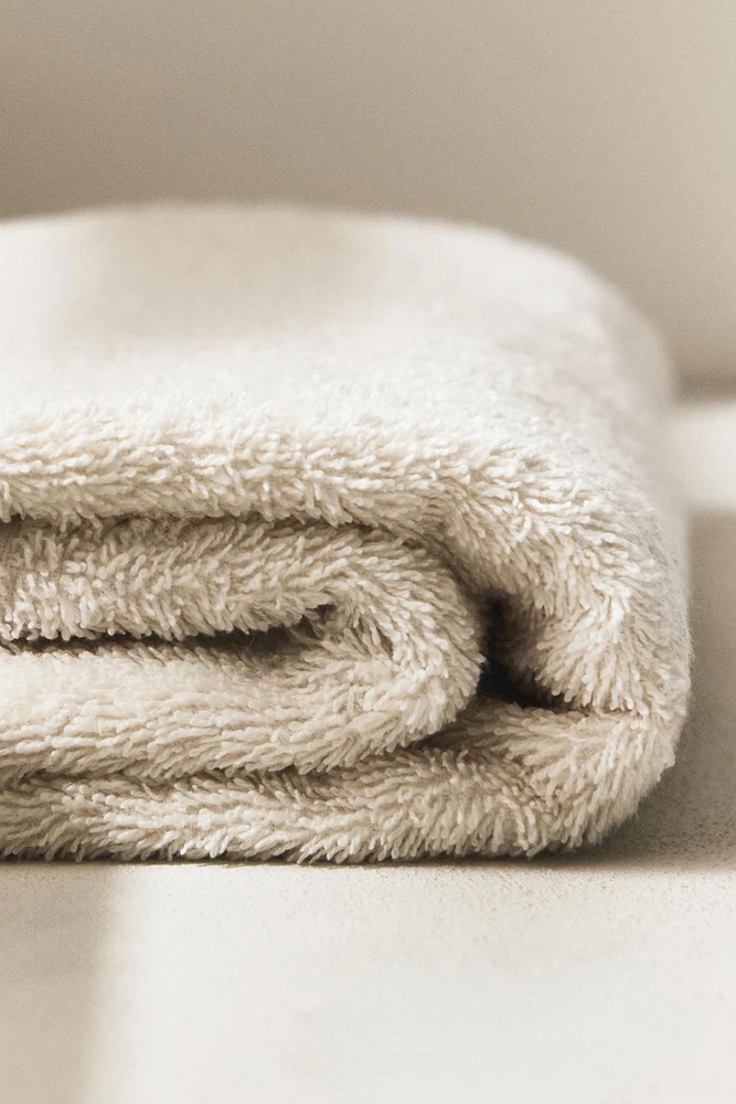 COTTON AND HEMP BATH TOWEL