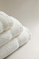 COTTON BATH TOWEL WITH LINEN BORDER