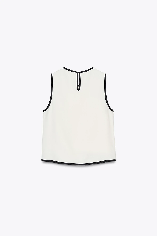 CONTRAST TRIM CREPE TOP