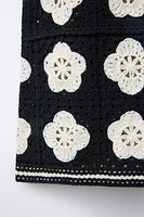 TOP EN MAILLE À FLEURS
