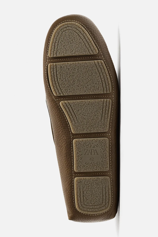 CASUAL LEATHER LOAFERS
