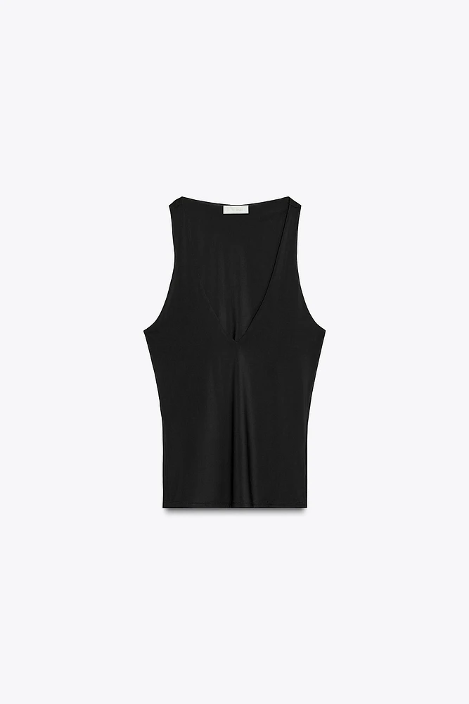 V-NECK TOP