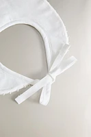 CHILDREN'S BIB WITH TRIM