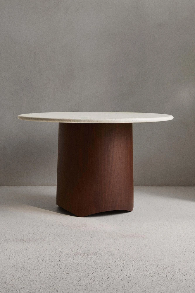 TABLE 04
